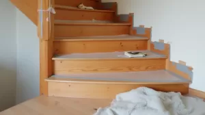 Jak zabezpieczyć schody drewniane przed remontem