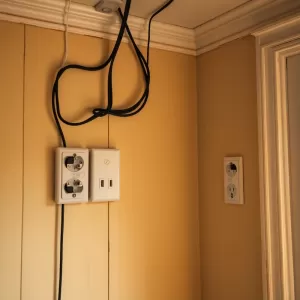 Nowa Instalacja Elektryczna W Starym Domu